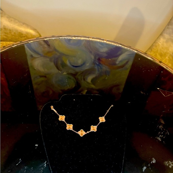 Titanium Gold Clover sparkling Gold Colored Bracelet - Picture 13 of 13